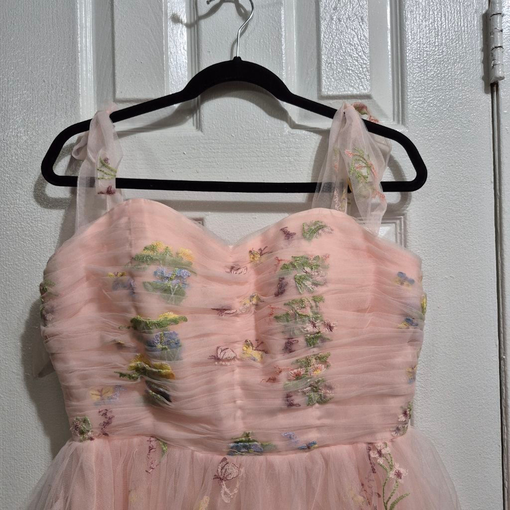 Women's Pink Floral Embroidered Mini Dress sz 12 nwot - Picture 5 of 10